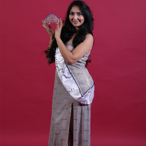 Mrs India 2021 Runner Up Hinal Shah Jain